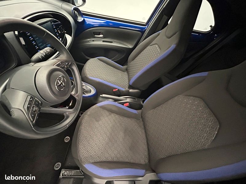 Toyota aygo x 1.0 S-CVT 72 Design (image 19)