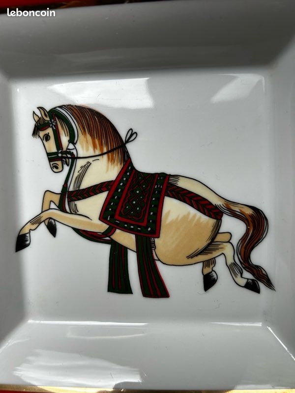 Vide-poche Cendrier Vintage En Porcelaine De Limoges - Motif Chevaux Chasse à Cour - 17 Cm, France