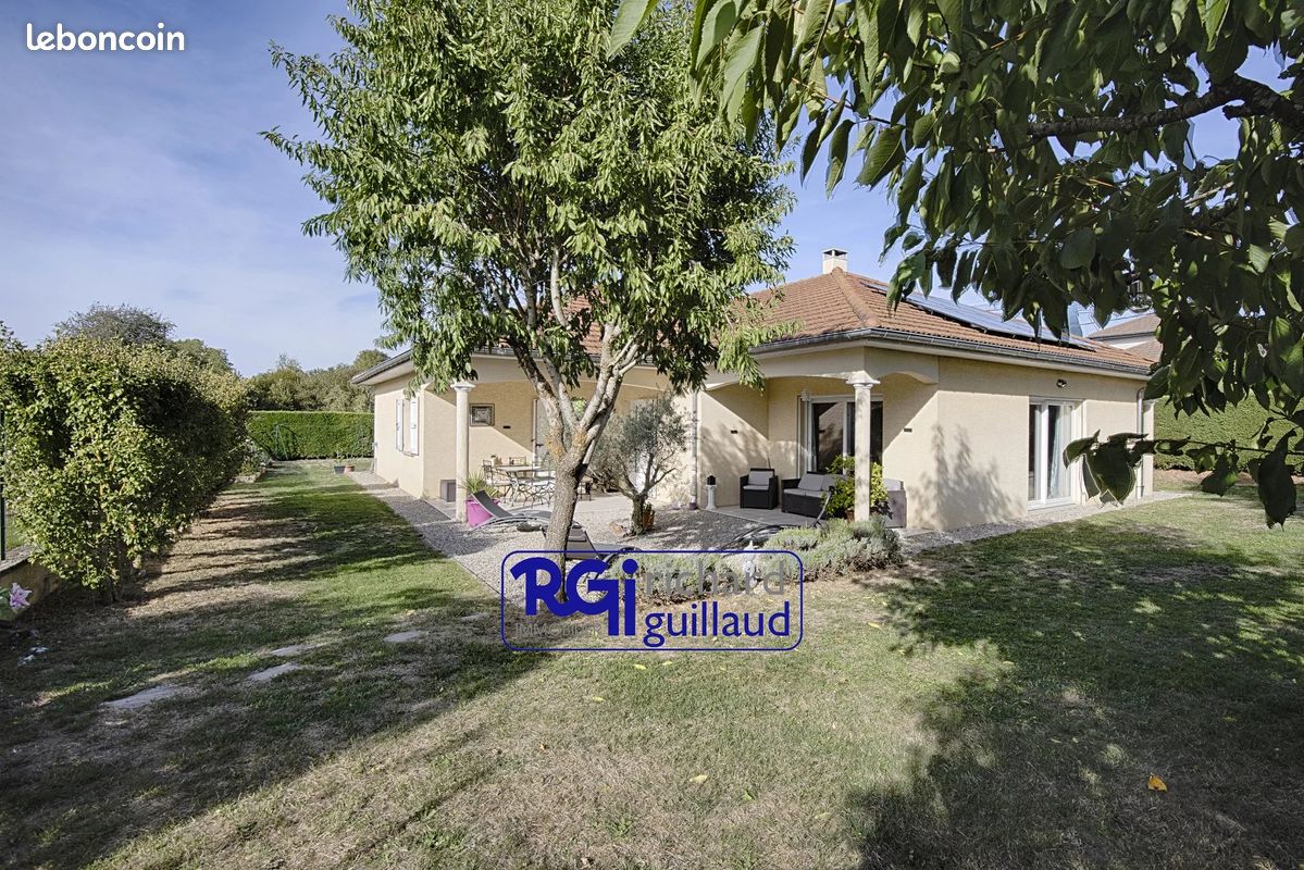 Maison 6 pièces 133 m² · à Saint-Didier-de-la-Tour · 133 m² · 390 000 €