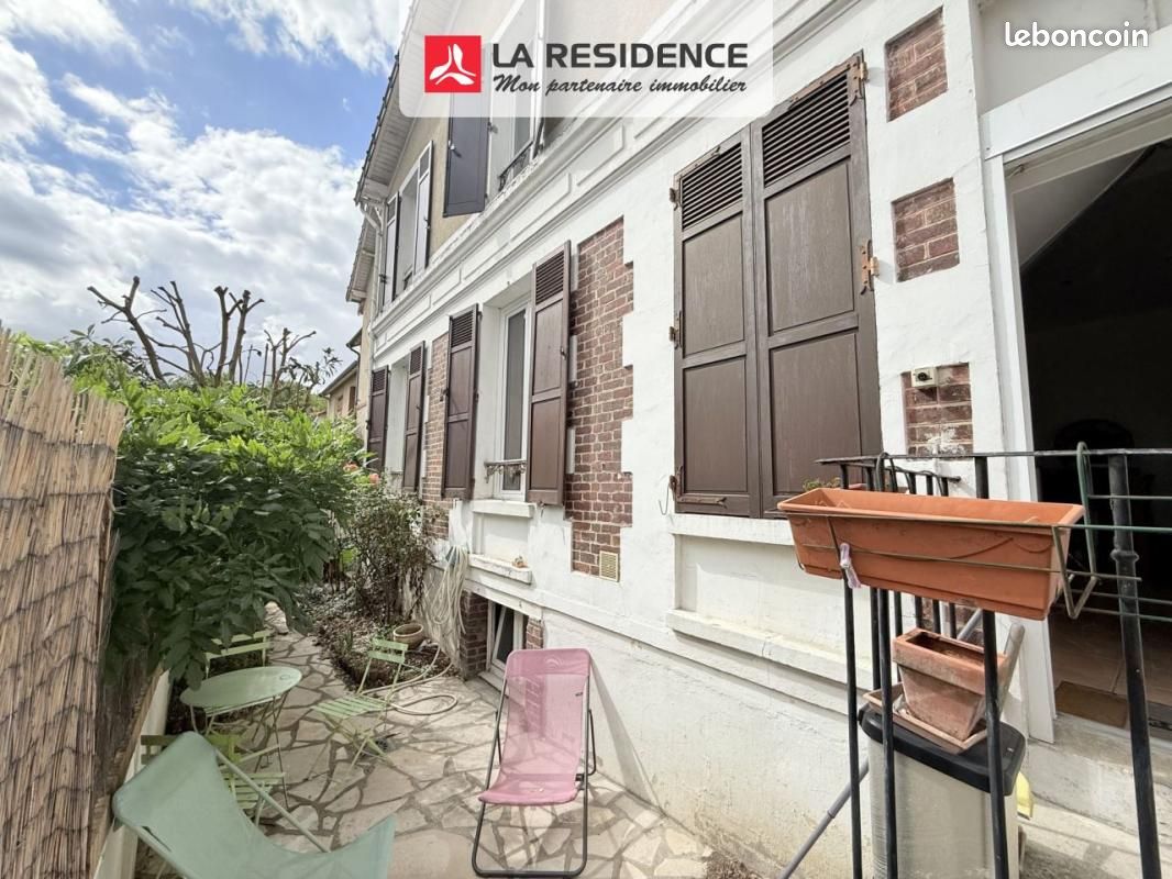 Maison 5 pièces 90 m² · à Vélizy-Villacoublay · 90 m² · 560 000 €