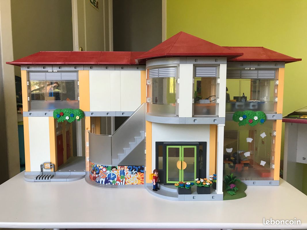 Grande école Playmobil 4324 (image 2)