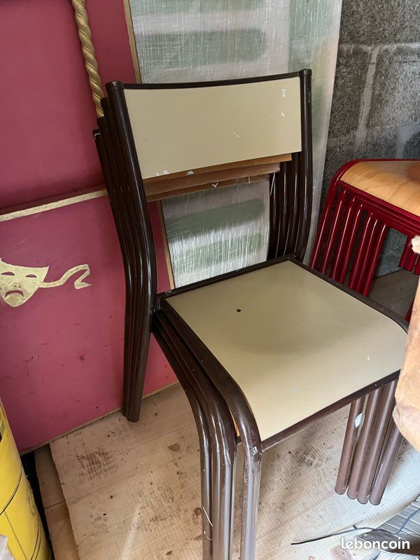 Chaises d’école (image 2)