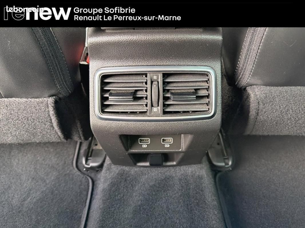Renault Mégane IV BERLINE Blue dCi 115 - 20 Intens (image 28)