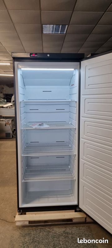 Armoire réfrigérée noire Porte pleine Négative 600 L neuve (image 3)