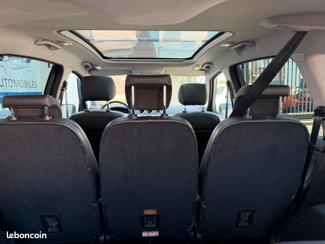 Tres beau Ford S-Max 1.6 TDCi 115 cv Titanium premiere main 7 places (image 9)