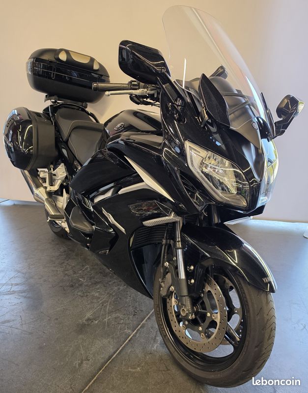 Yamaha FJR 1300 (image 1)