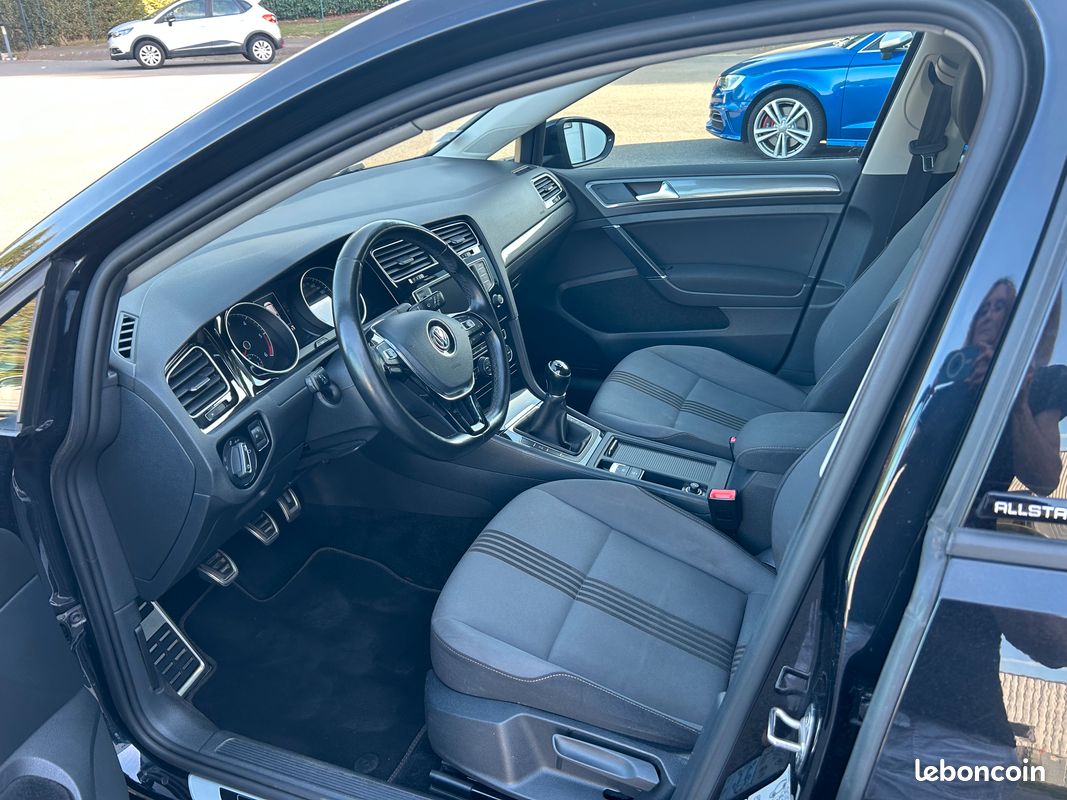 VW GOLF VII 1.6L TDI BLUEMOTION TECHNOLOGY ALLSTAR 110 ch (image 3)