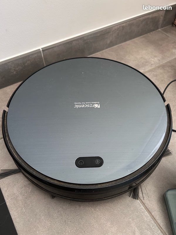 Aspirateur robot 820t (image 1)