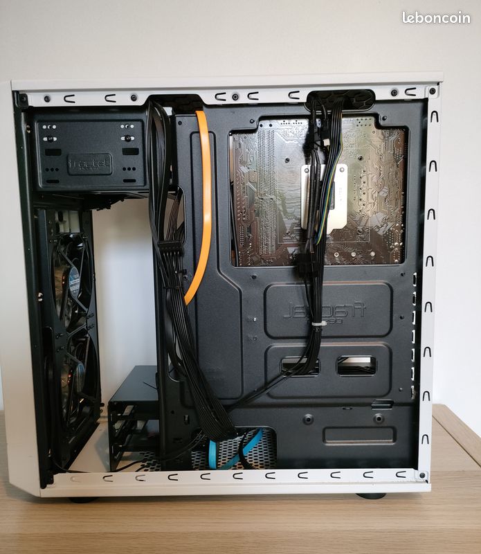 PC intel i3 9100 – Radeon RX 570 CG en parfait état (image 4)