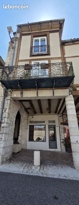 Immeuble 6 pièces 172 m² · à Castillonnès · 172 m² · 139 520 €