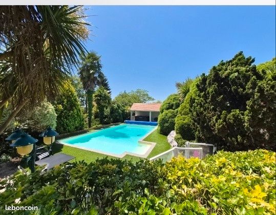 Vente maison avec piscine et spa vue Pyrénées- Serres-Castet