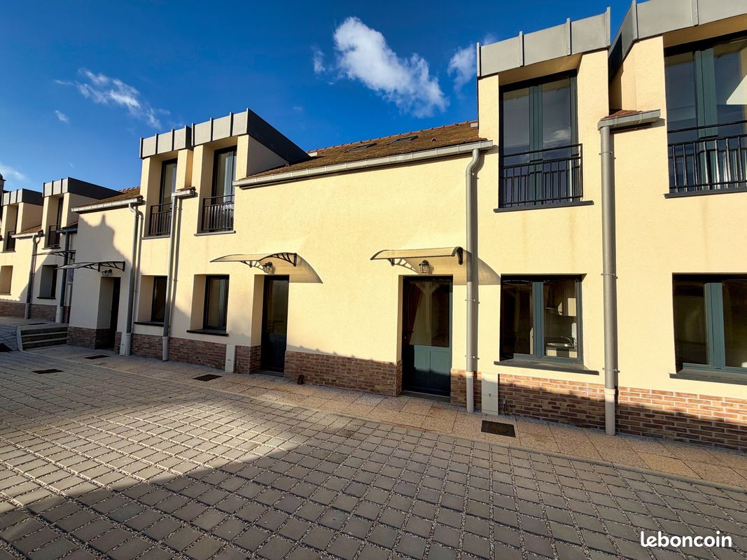 Maison 4 pièces 75 m² · à Réau · 75 m² · 240 000 €