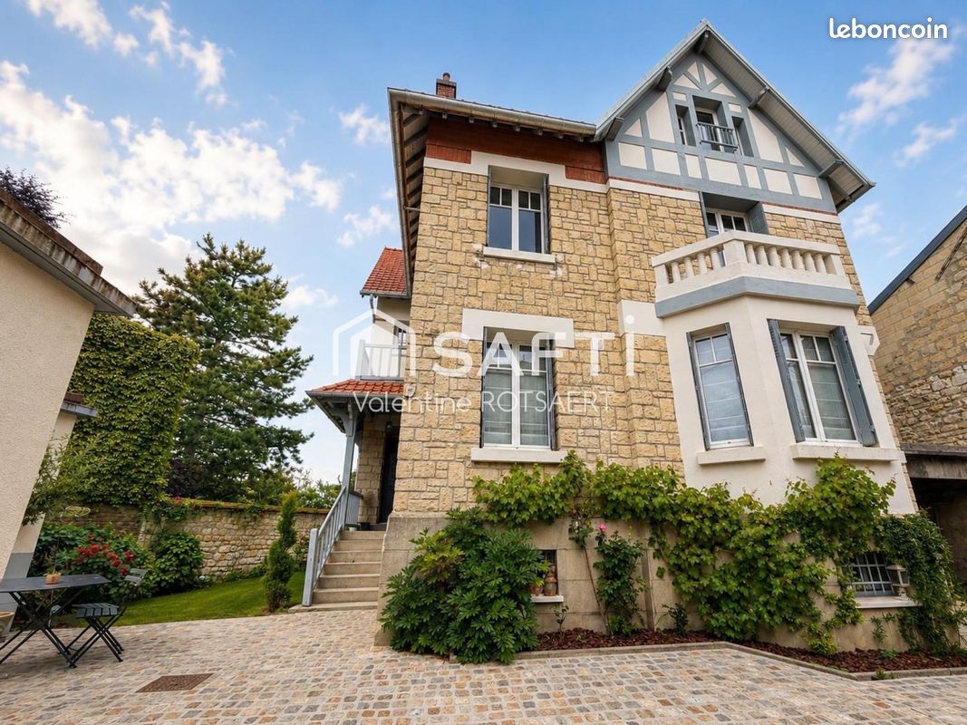 Maison 8 pièces 225 m² · à Compiègne · 225 m² · 1 100 000 €