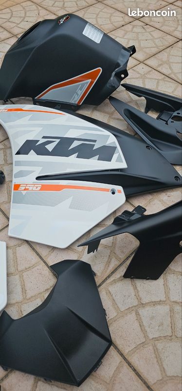 Carénages complet neuf KTM RC (image 2)