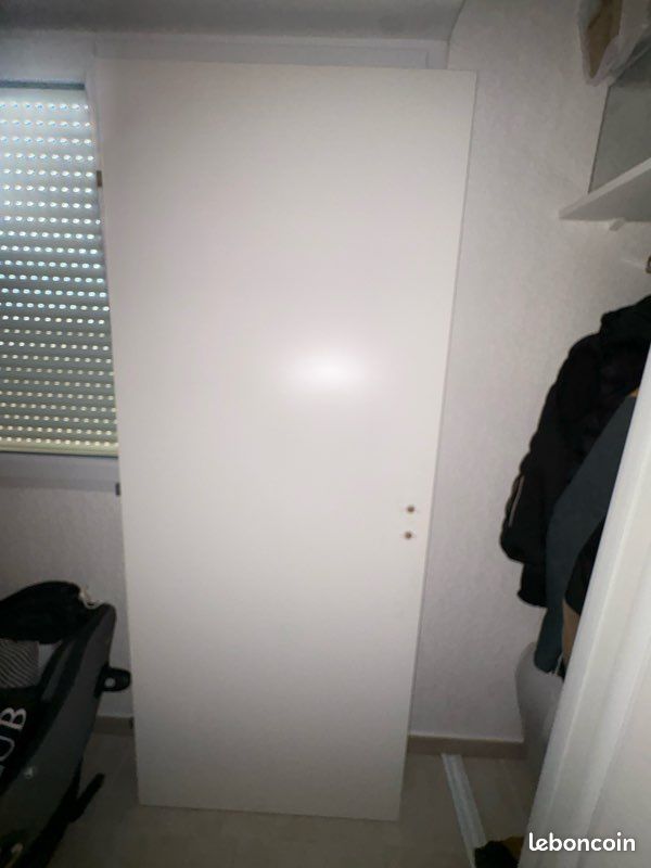 Porte alvéolaire laquée poussant droit (image 1)