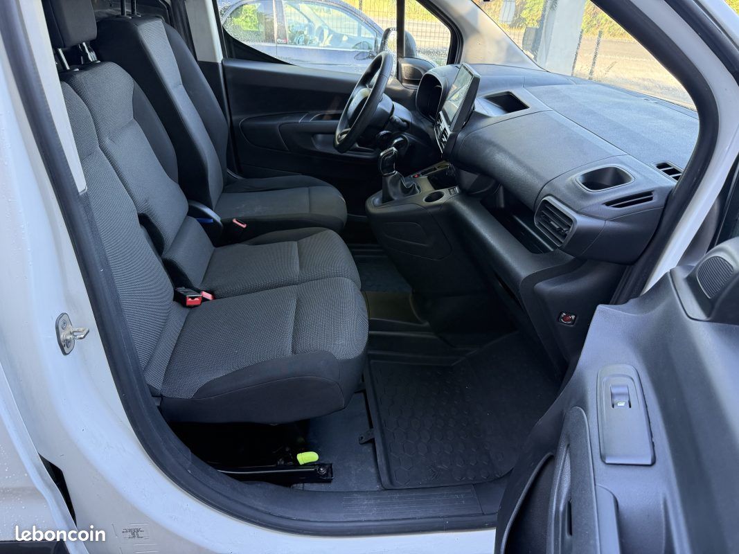 Citroen berlingo 1.5 hdi 100 camera car play 3 places 1000kg attelage 2021 (image 7)