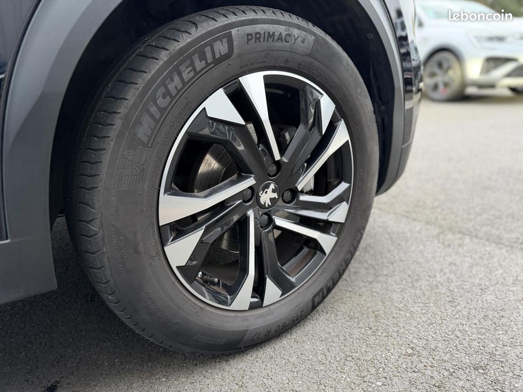 PEUGEOT 2008 1.2i PT S&S 130 Roadtrip (image 38)