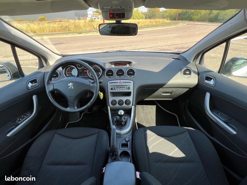 Peugeot 308 1.6 HDi 110ch Urban Move 1er main (image 5)