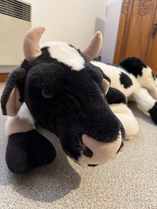 Générique Peluche Vache | 45 cm Coussin Décoratif Doux Animal en Peluche | Jeune Bovin Animal - pour Maison Chambre Salon Canapé Lit Cadeau Anniversaire Fête