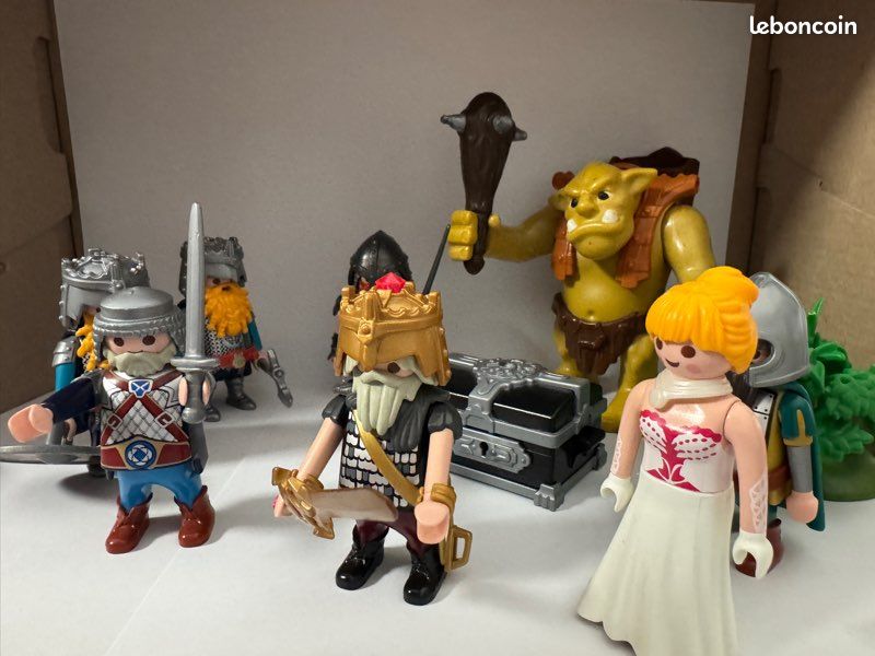 Lot 1 Playmobil chevaliers, nains et troll géant 9343 (image 1)