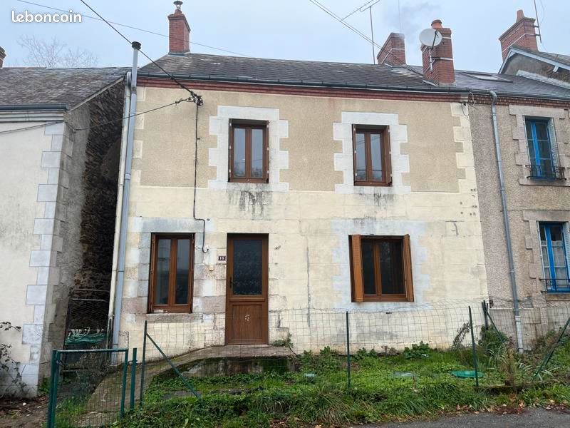 Maison 4 pièces 87 m² · à Saint-Priest-la-Marche · 87 m² · 45 000 €