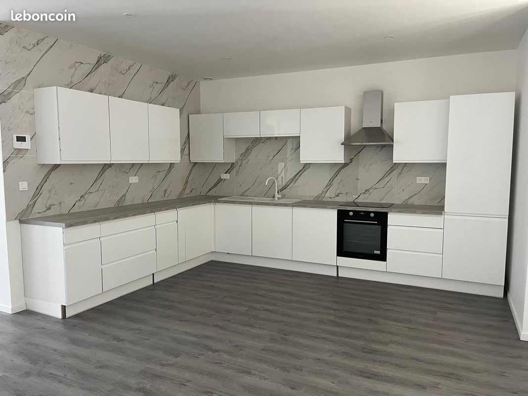 Appartement 5 pièces 120 m² · à Nevers · 120 m² · 900 €