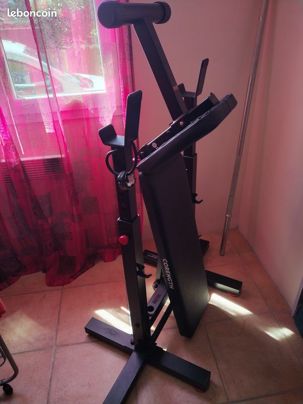 Vend banc de musculation avec haltères et velo appartement (image 1)