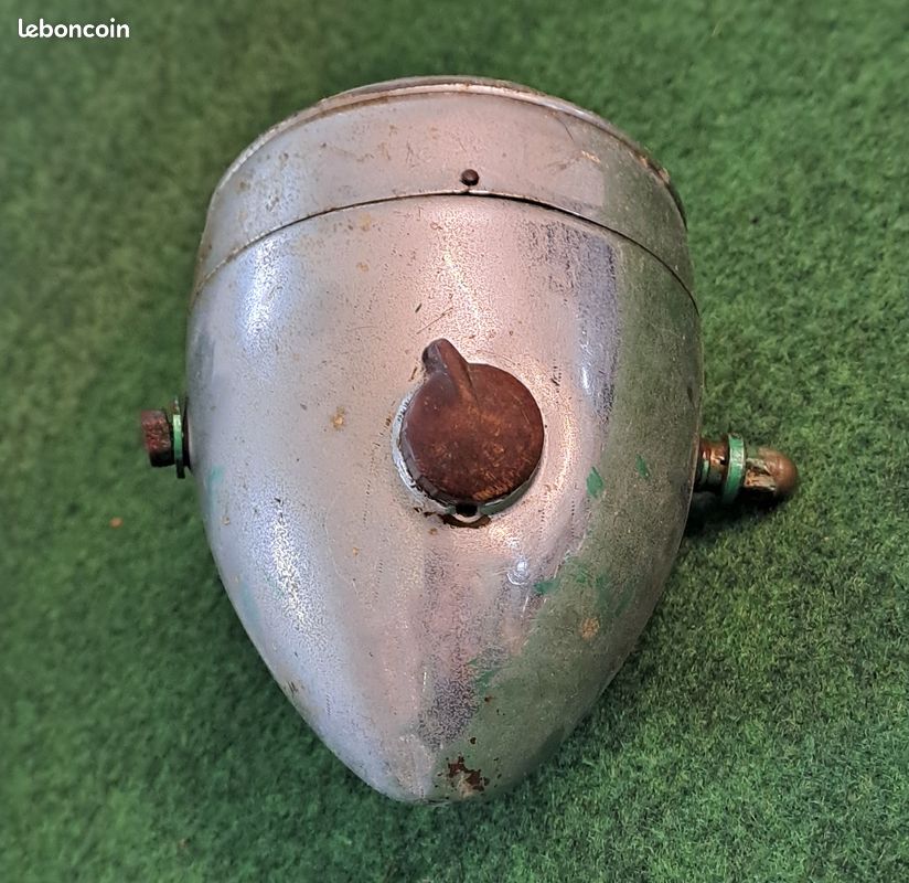 Cache enjoliveur de klaxon chromé, scooter Piaggio Vespa PX 125-200cc Cache enjoliveur de klaxon chromé, scooter Piaggio Vespa PX 125-200cc