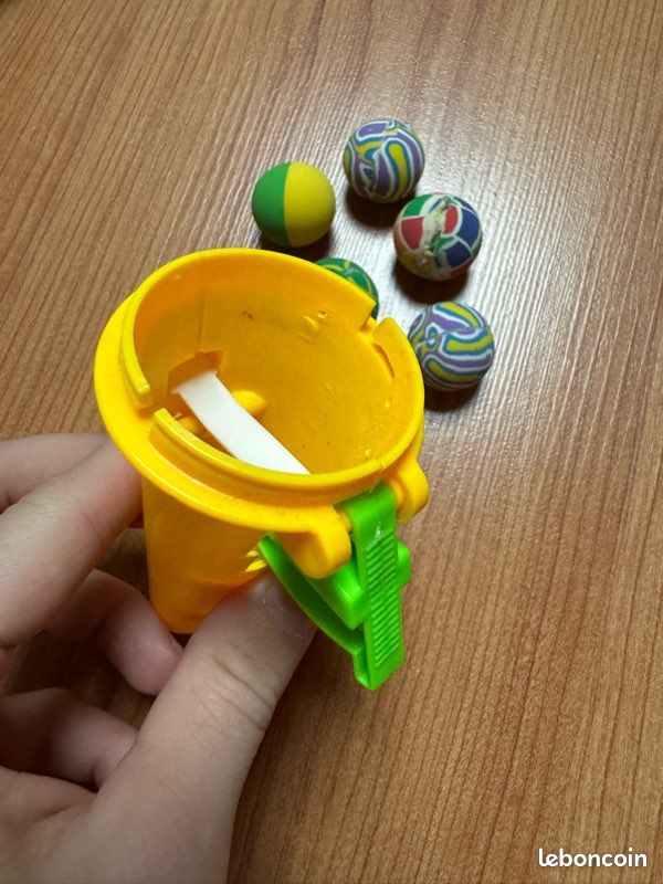 Jeu pour propulser les balles rebondissantes avec 5 balles (image 2)