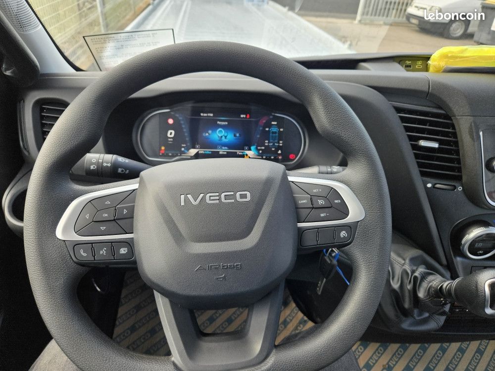 Iveco DAILY 70.180H DEPANNEUSE (image 12)