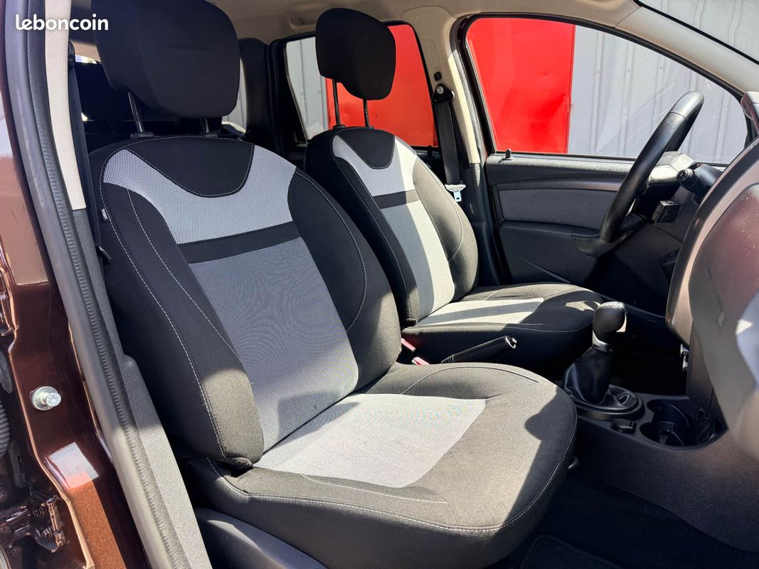 Dacia duster 1.5 dci 110ch black touch 2017 4x2 edc 2017 (image 8)