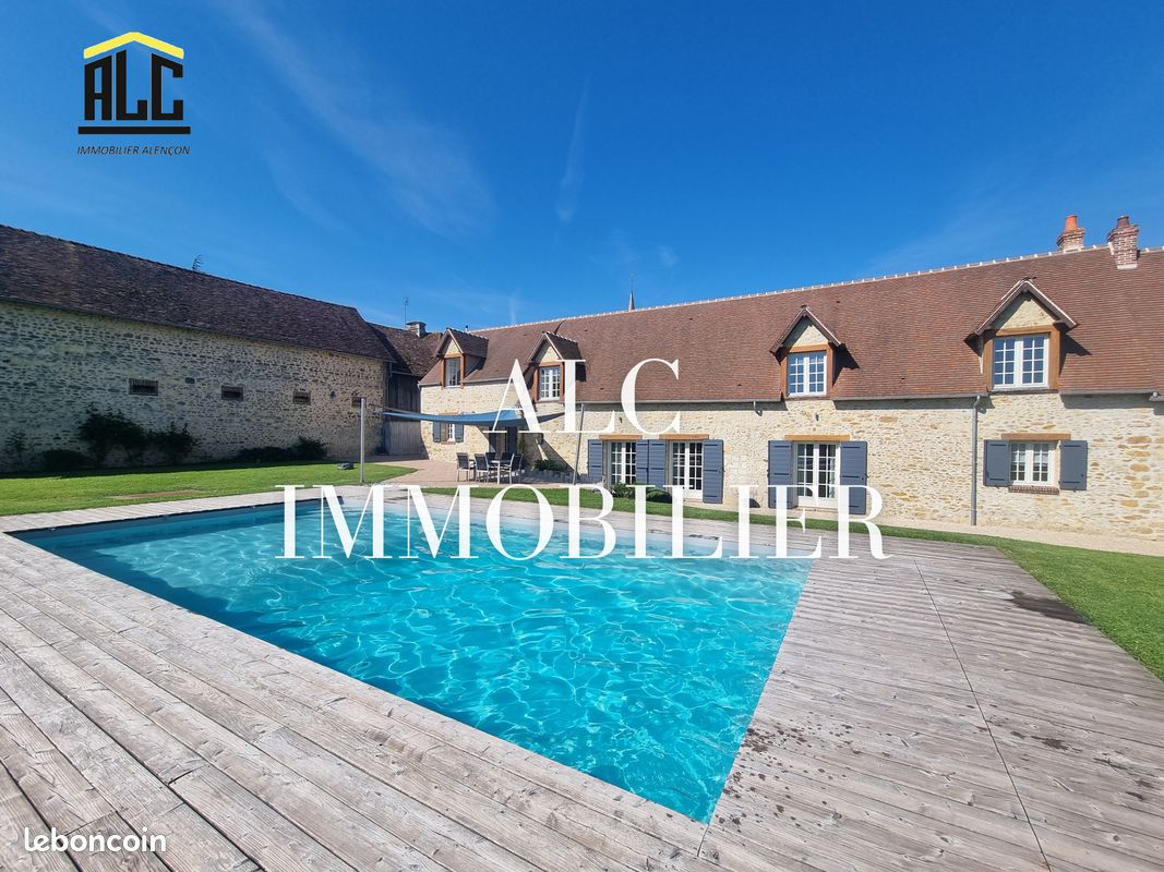 Maison 5 pièces 206 m² · à Mortagne-au-Perche · 206 m² · 379 800 €