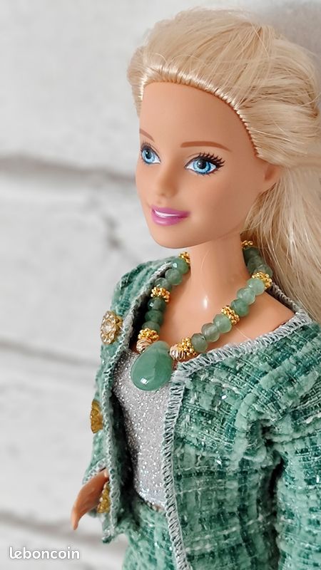 Poupée Barbie Collection Tailleur 10 - Mattel - état Comme Neuf