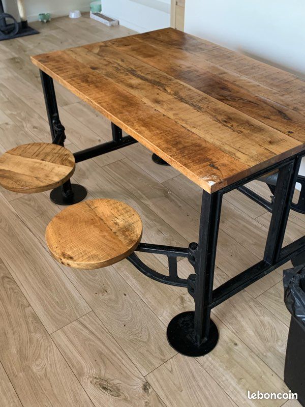 Table en fonte et bois (image 1)