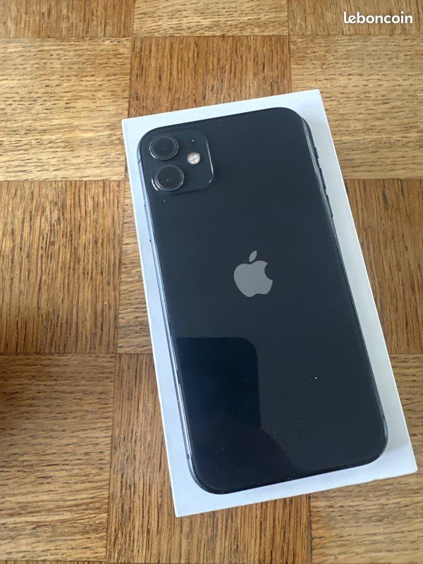 IPhone 11 Black 256 GB (image 3)
