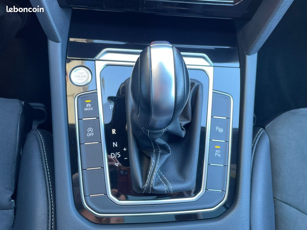 VOLKSWAGEN ARTEON SHOOTING BRAKE 2.0 TDI EVO SCR 150 DSG7 R-Line - TOIT OUVRANT - PNEUS NEUF (image 26)