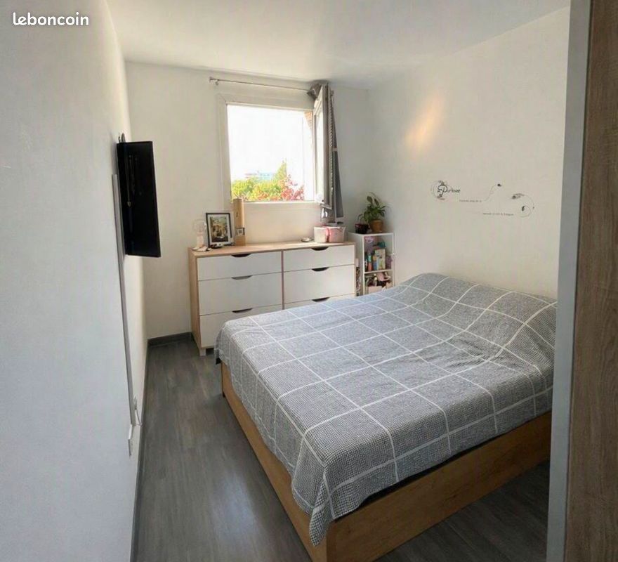 Appartement 2 pièces 56 m² · à Sainte-Geneviève-des-Bois · 56 m² · 160 000 €