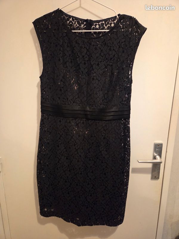 Robe (image 1)