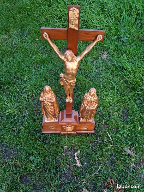 Christ sous cloche (image 5)