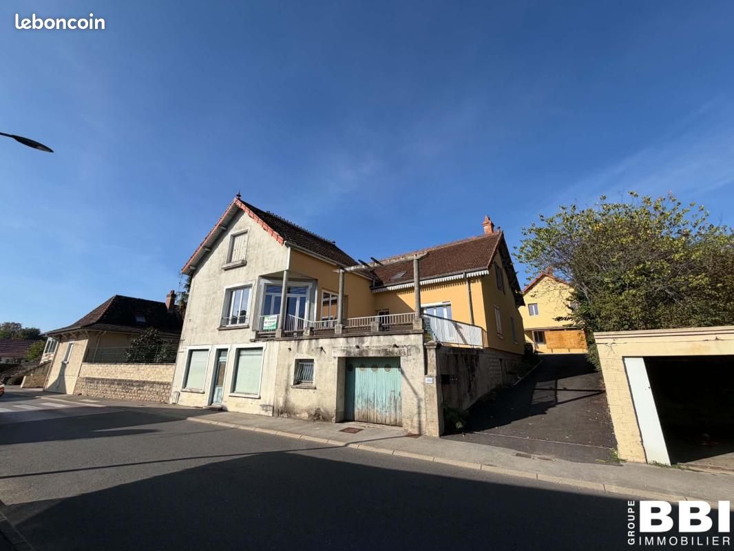 Appartement 6 pièces 197 m² · à Branges · 197 m² · 990 €/mois