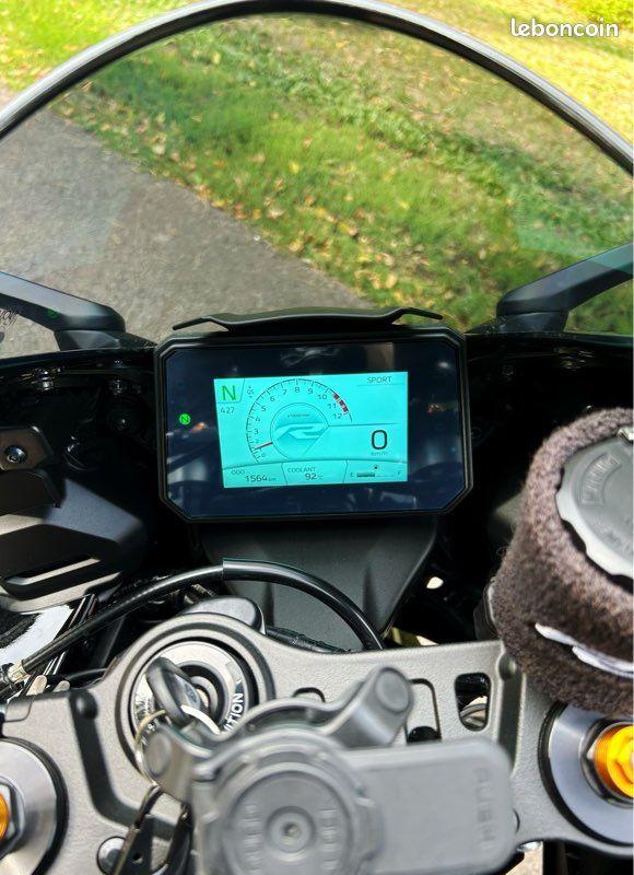 Yamaha YZF R7 2026 (image 3)
