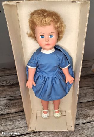 Présentoir Ancien De Petites Poupées - Jouet De Bazar Vintage - Années 70/80