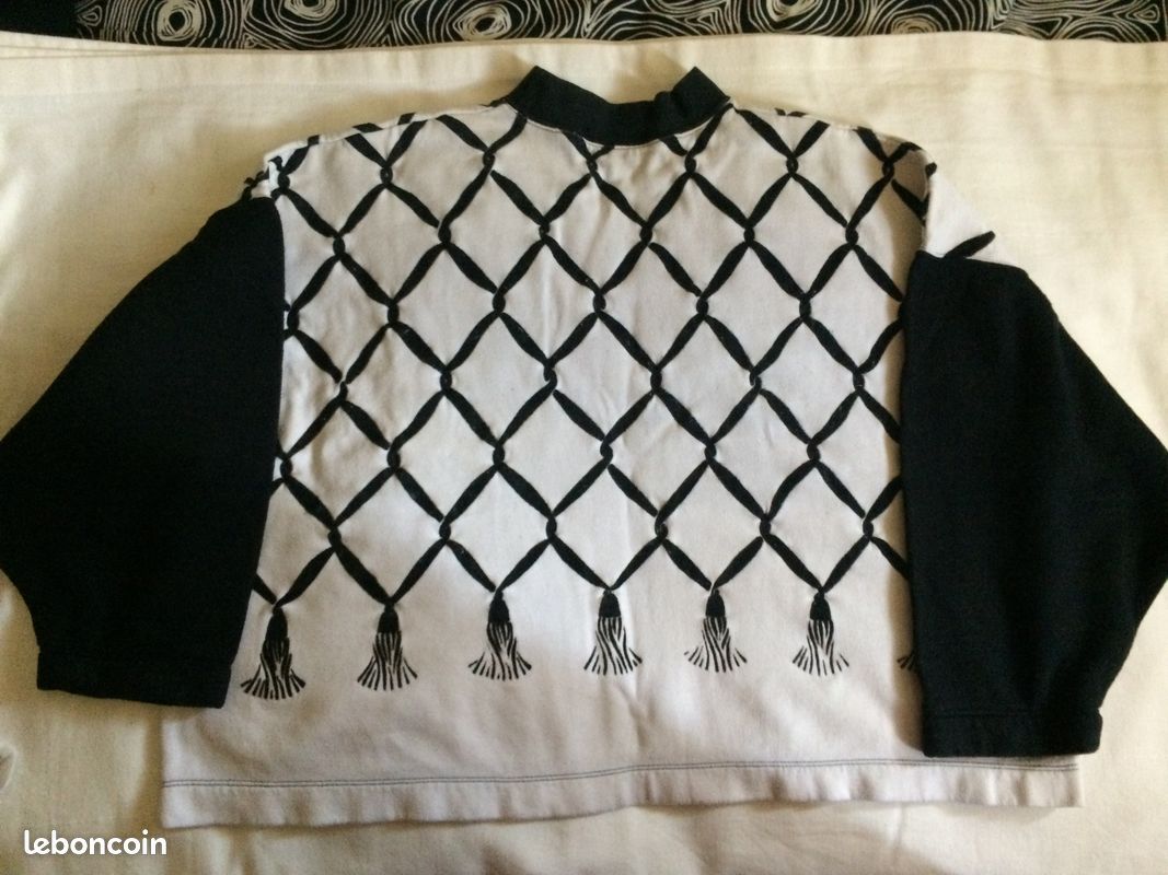 Vetement jupe et sweat (image 3)