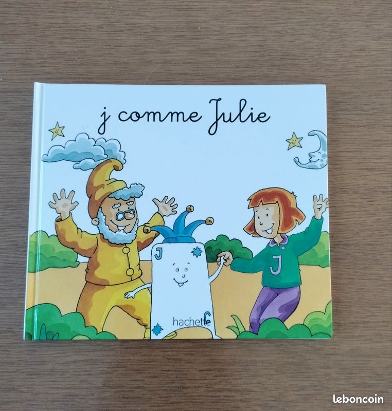 J comme Julie, Mes premiers pas vers la lecture, Hachette (image 1)