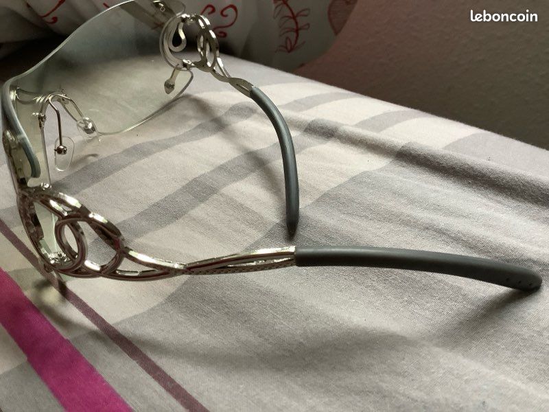 Lunettes de soleil (image 2)