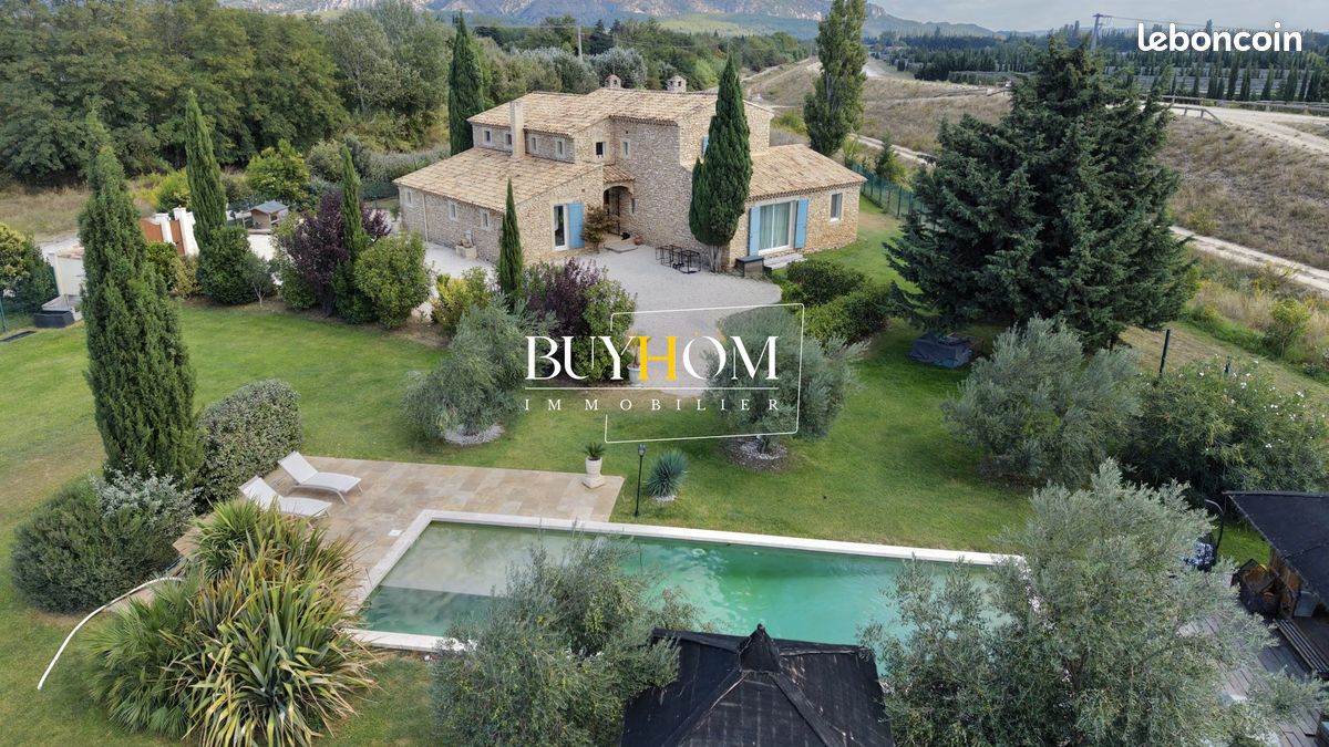 Maison 7 pièces 205 m² · à Cheval-Blanc · 205 m² · 870 000 €