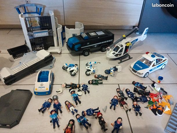 Gros Lot Playmobil Police - Personnages Et Hélicoptères - Occasion