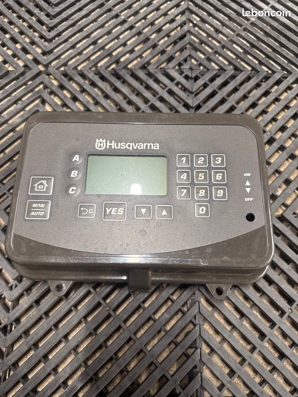 Écran clavier robot tondeuse 220 ac Husqvarna (image 1)