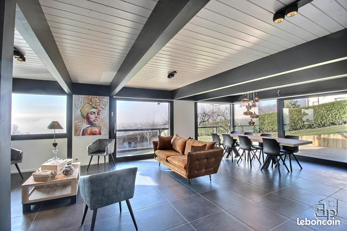 Maison 5 pièces 144 m² · à Cernex · 144 m² · 3 022 €/mois
