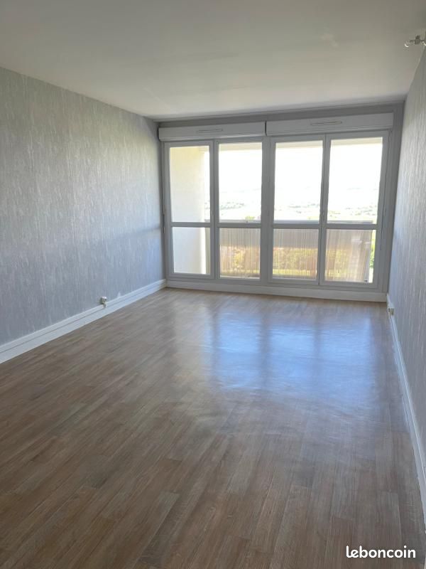 Appartement 3 pièces 64 m² · à Épernay · 64 m² · 432 €
